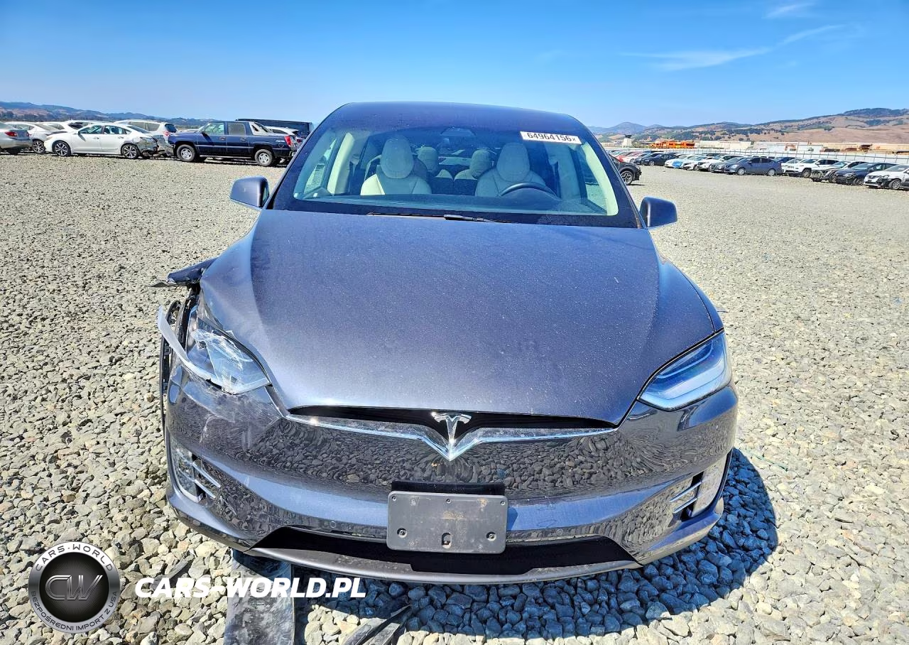 2018 Tesla Model X VIN:5YJXCBE27JF110302 - 5
