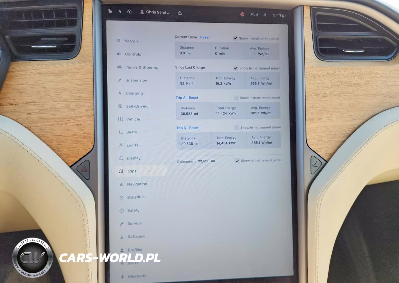 2018 Tesla Model X VIN:5YJXCBE27JF110302 - 9