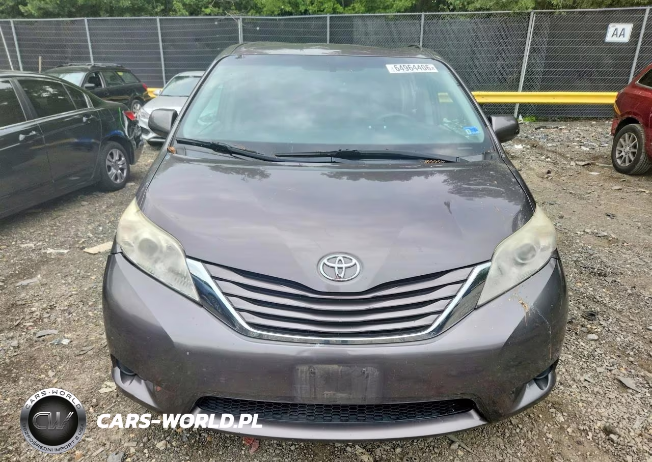 2017 Toyota Sienna Le VIN:5TDKZ3DC9HS832143 - 5