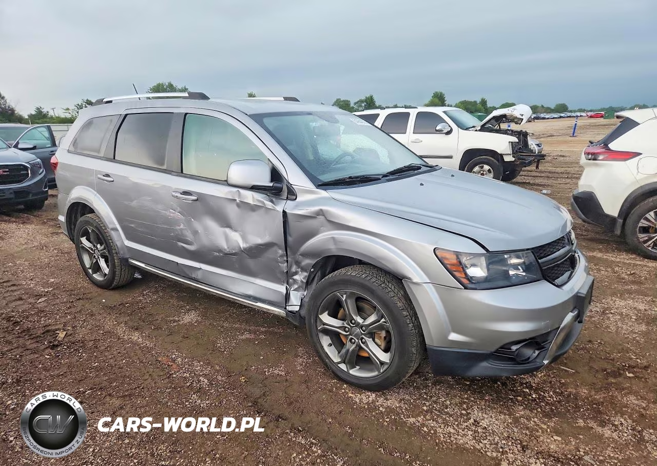 2017 Dodge Journey Crossroad VIN:3C4PDDGG2HT540607 - 4