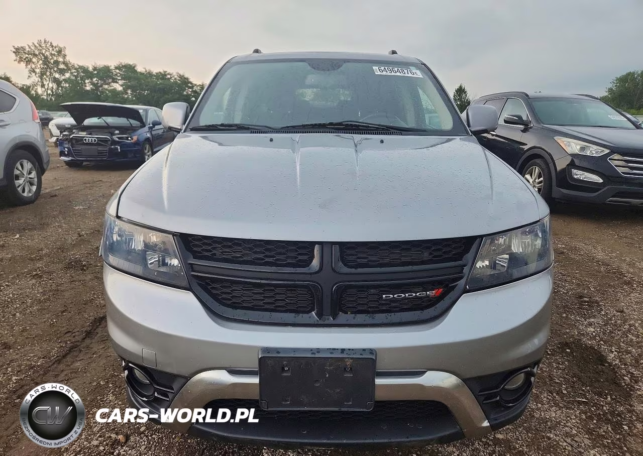 2017 Dodge Journey Crossroad VIN:3C4PDDGG2HT540607 - 5