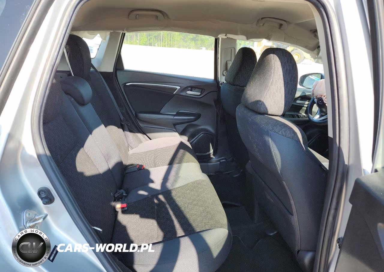 2016 Honda Fit Lx VIN:JHMGK5H51GX011045 - 10