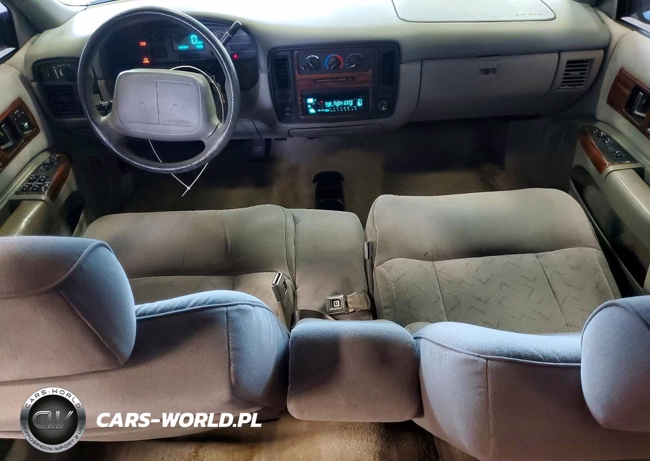 1995 Chevrolet Caprice Classic VIN:1G1BL82P0SR179396 - 8
