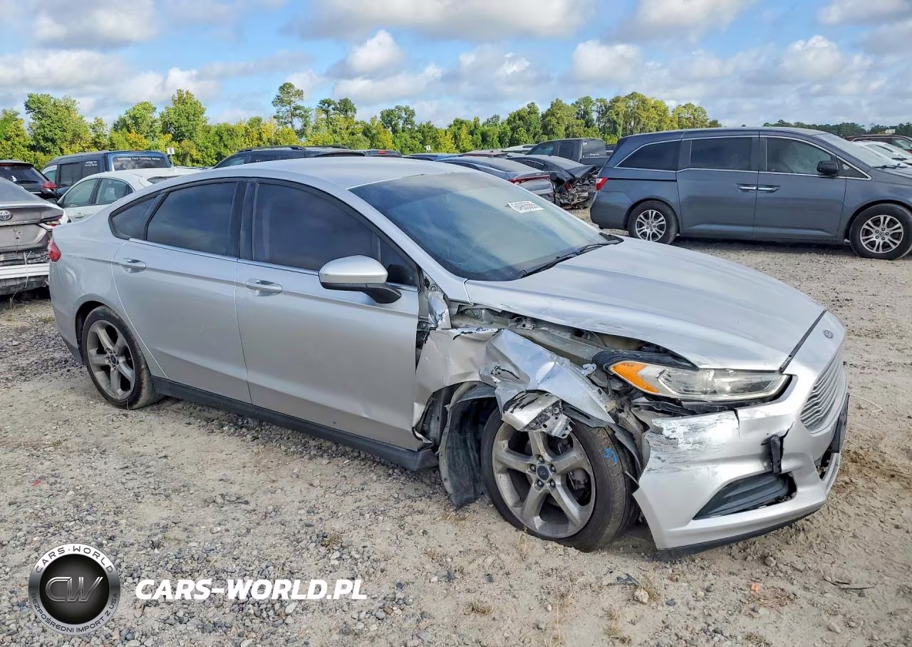 2013 Ford Fusion S VIN:3FA6P0G74DR265783 - 4