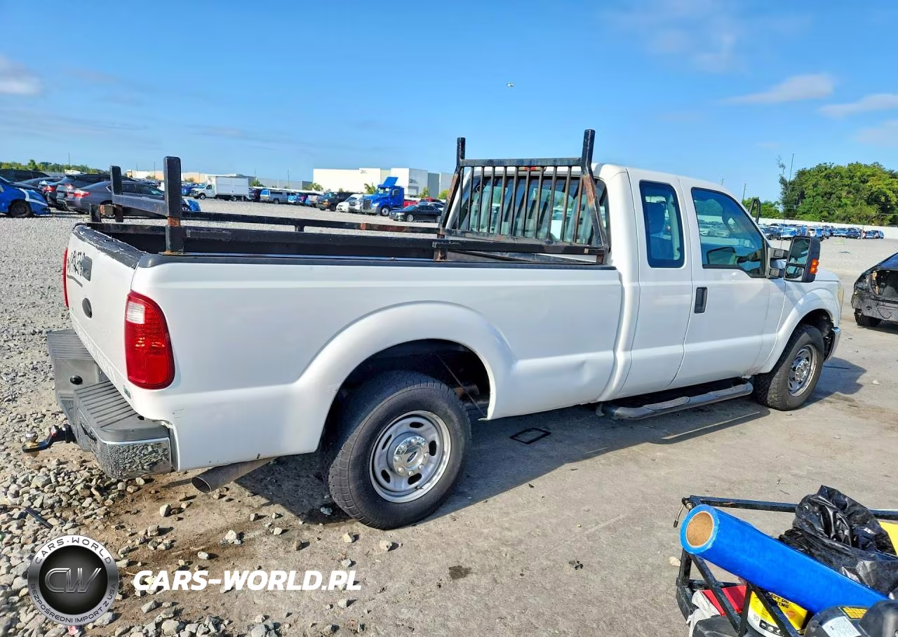 2011 Ford F250 Super Duty VIN:1FT7X2A69BEC44518 - 3