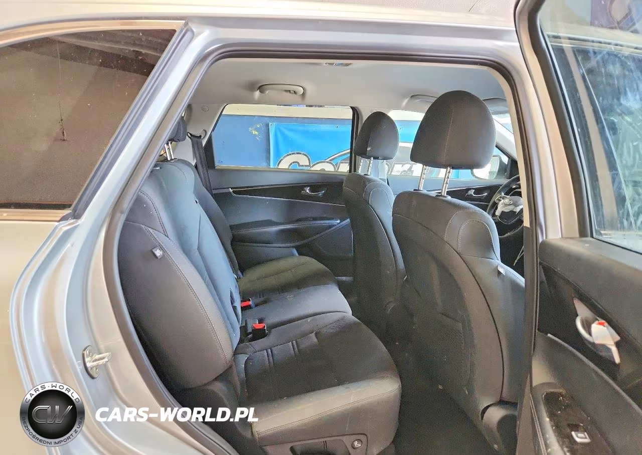2020 Kia Sorento Lx VIN:5XYPGDA39LG630110 - 11