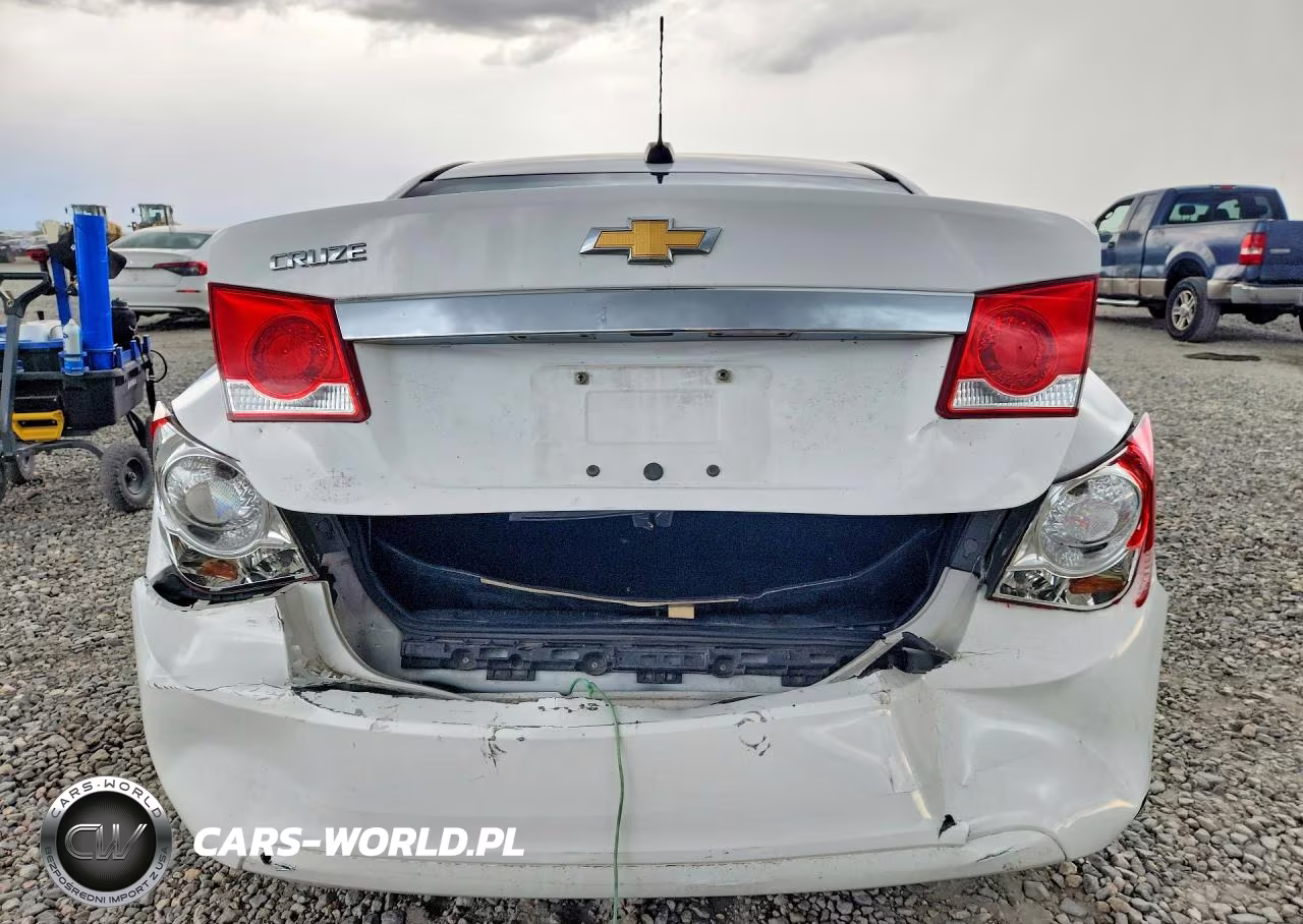 2016 Chevrolet Cruze Limited Ls VIN:1G1PC5SH0G7186347 - 6