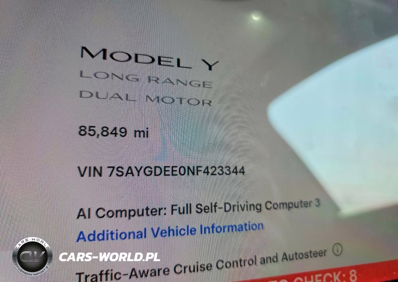 2022 Tesla Model Y VIN:7SAYGDEE0NF423344 - 9