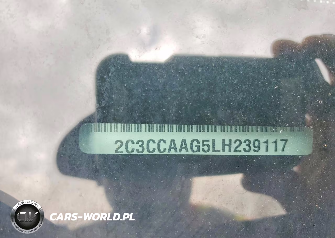 2020 Chrysler 300 Touring VIN:2C3CCAAG5LH239117 - 12