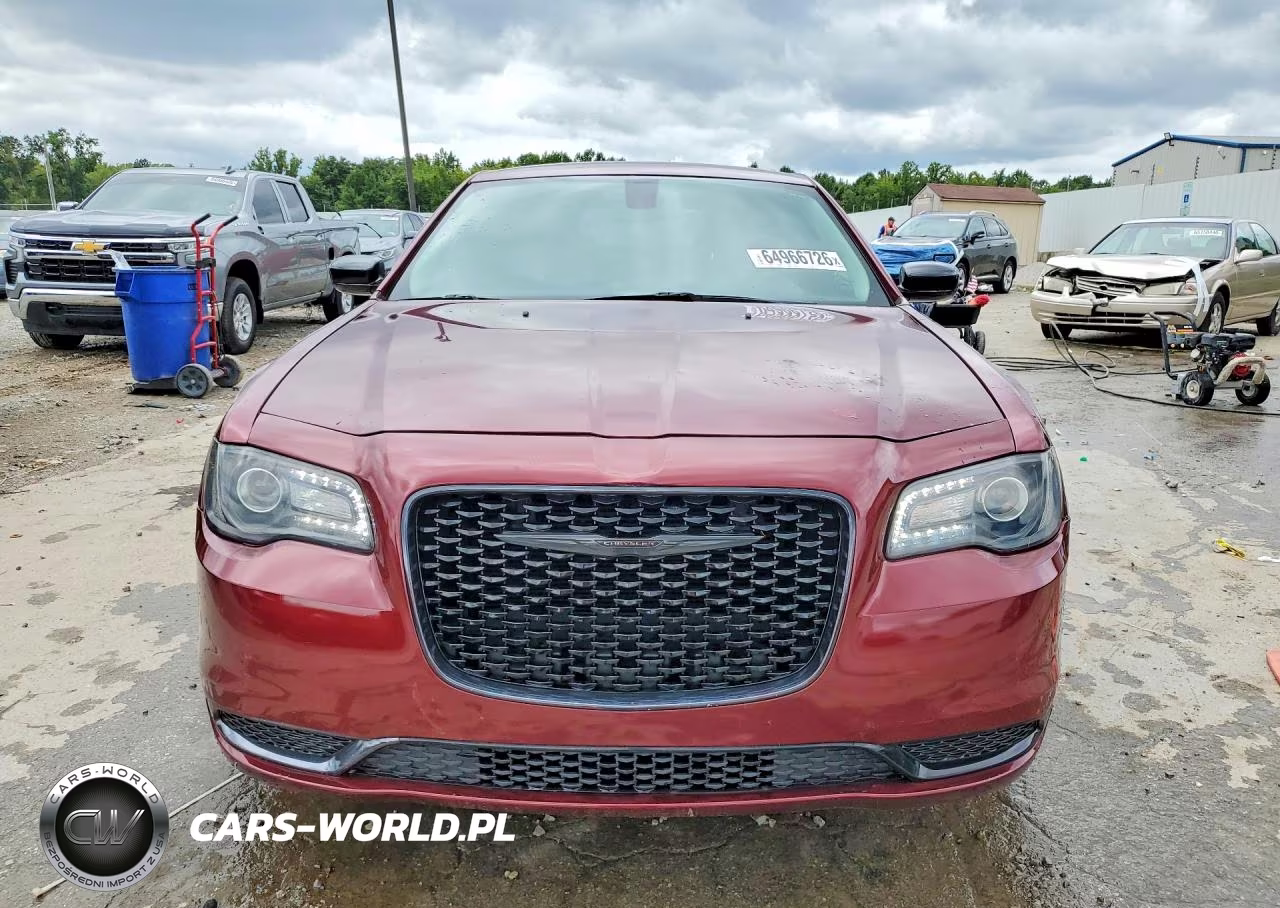 2020 Chrysler 300 Touring VIN:2C3CCAAG5LH239117 - 5