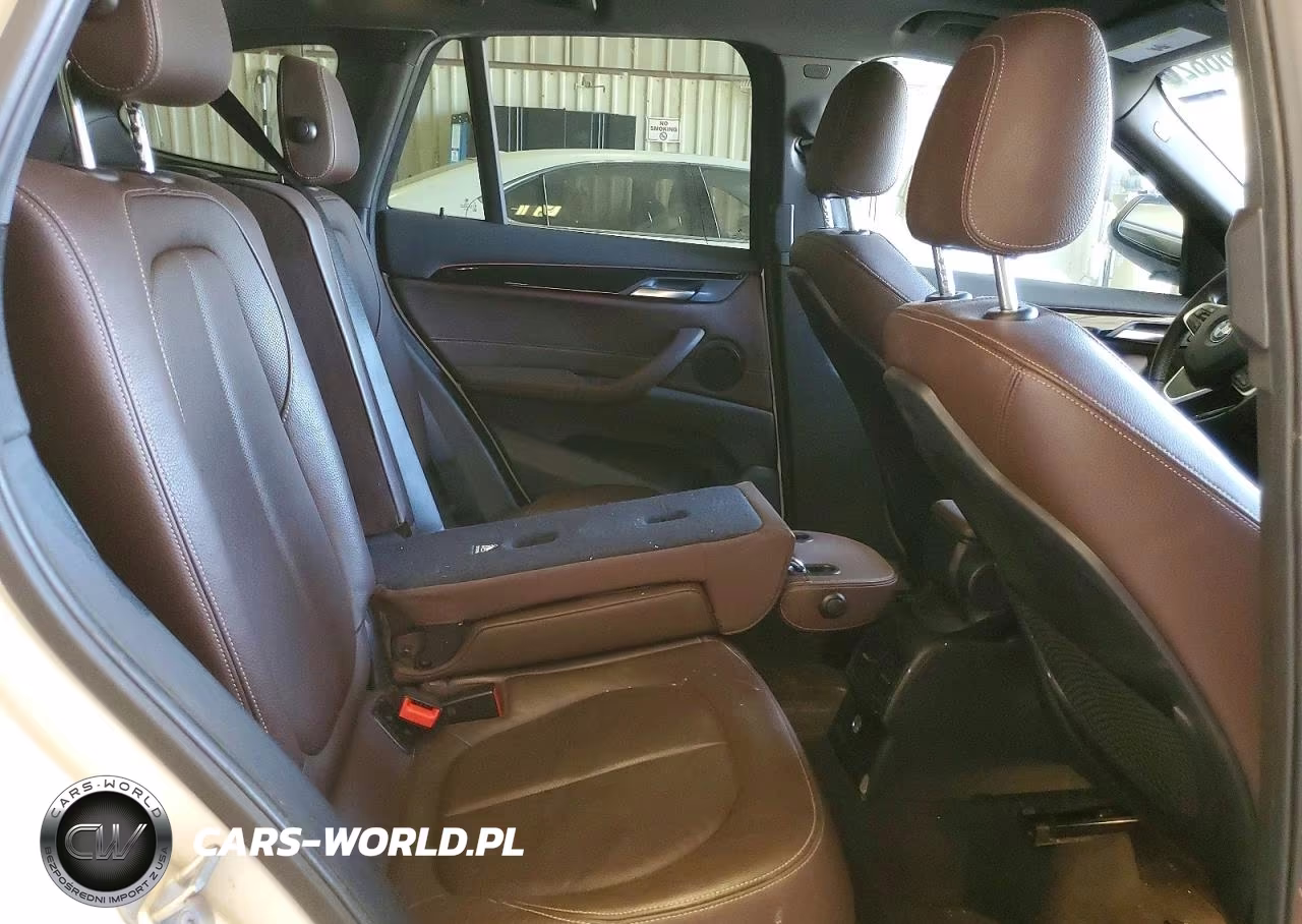 2018 BMW X1 Sdrive28I VIN:WBXHU7C39J5L05039 - 11