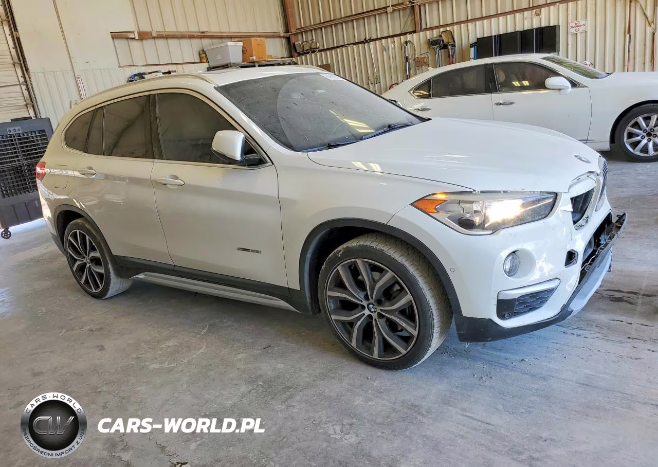 2018 BMW X1 Sdrive28I VIN:WBXHU7C39J5L05039 - 4