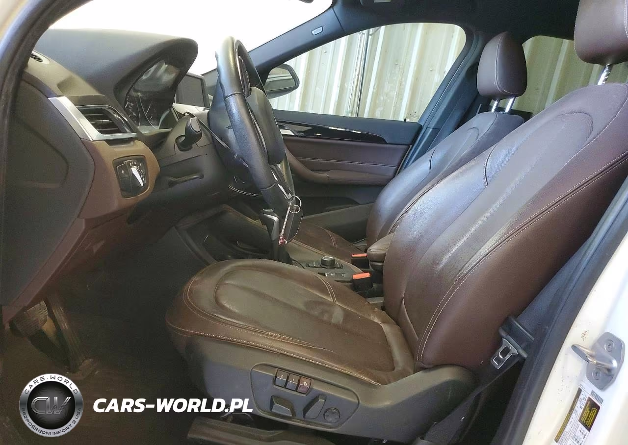 2018 BMW X1 Sdrive28I VIN:WBXHU7C39J5L05039 - 7