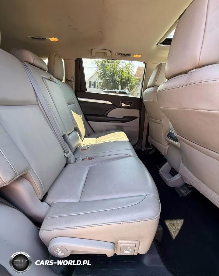 2018 Toyota Highlander Hybrid Xle VIN:5TDJGRFH7JS045355 - 11