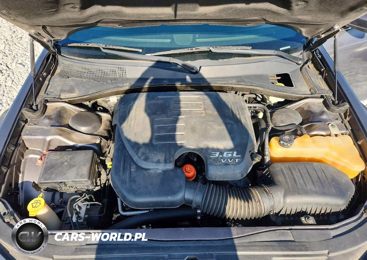 2014 Chrysler 300 VIN:2C3CCAAG0EH376100 - 11