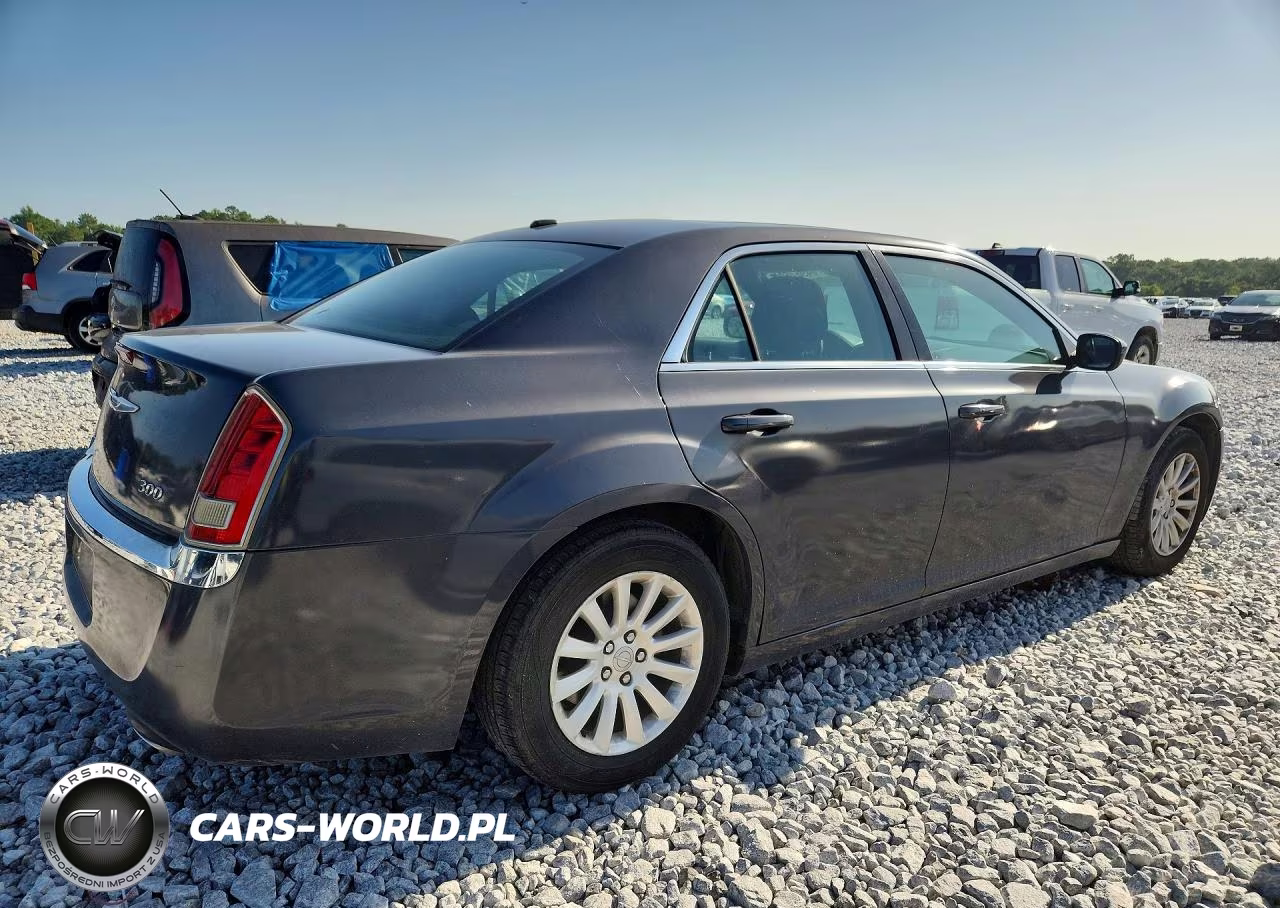 2014 Chrysler 300 VIN:2C3CCAAG0EH376100 - 3