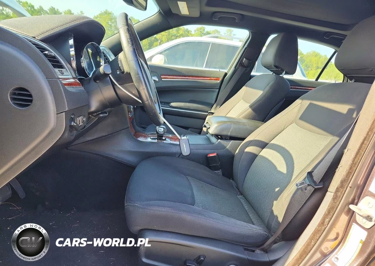 2014 Chrysler 300 VIN:2C3CCAAG0EH376100 - 7