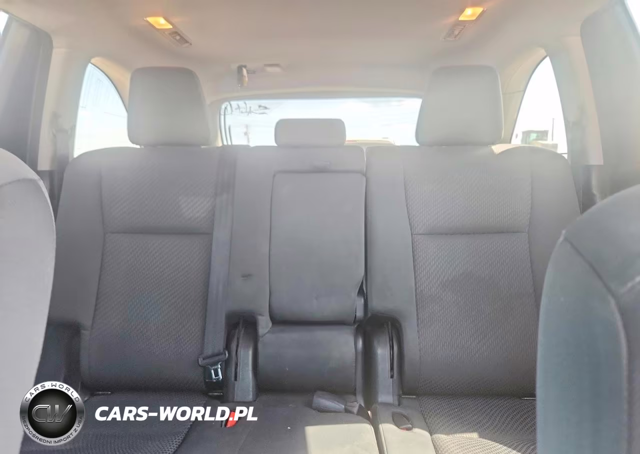 2018 Toyota Highlander Le VIN:5TDZZRFH1JS251204 - 10