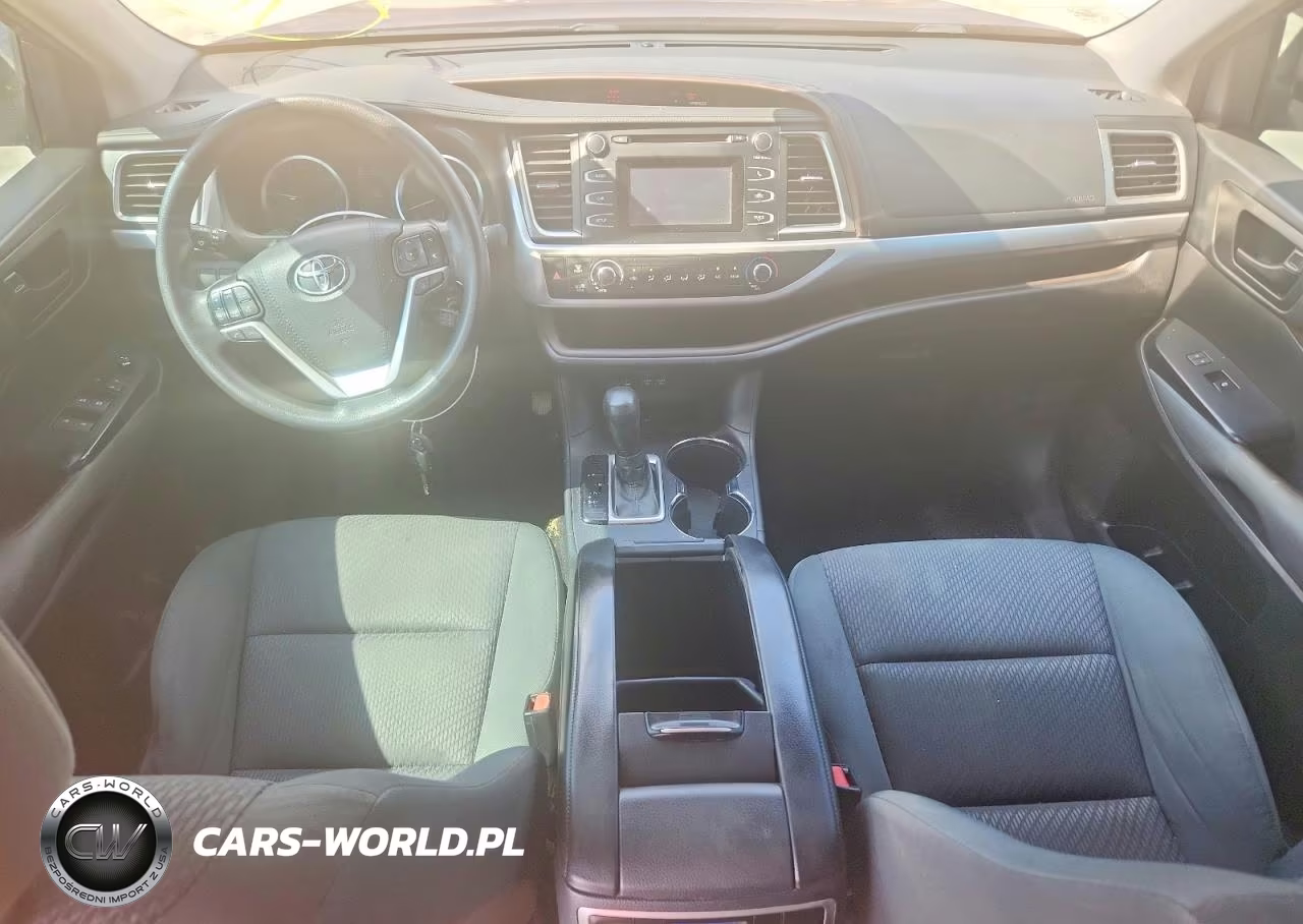 2018 Toyota Highlander Le VIN:5TDZZRFH1JS251204 - 8