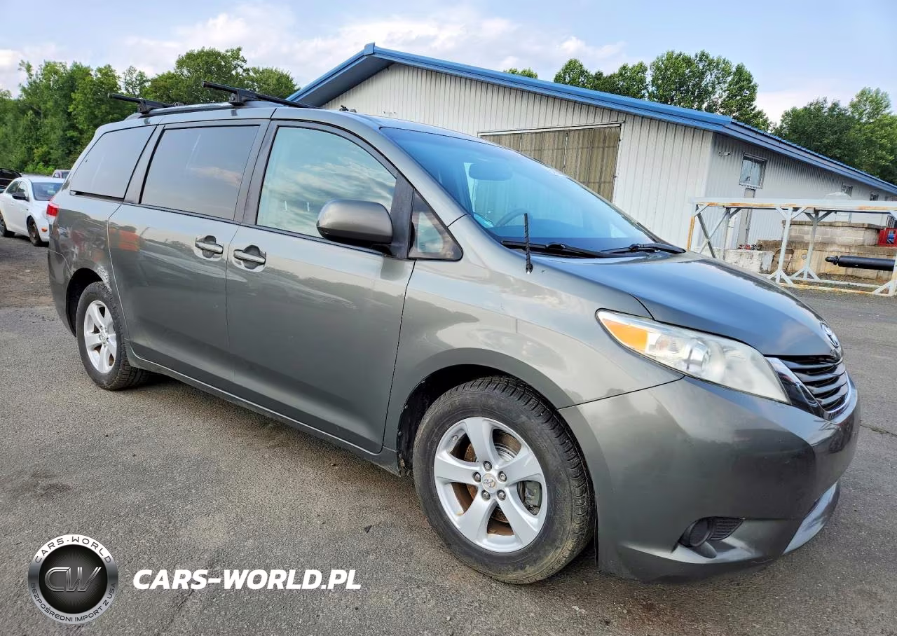 2011 Toyota Sienna Le VIN:5TDKK3DC0BS103959 - 4