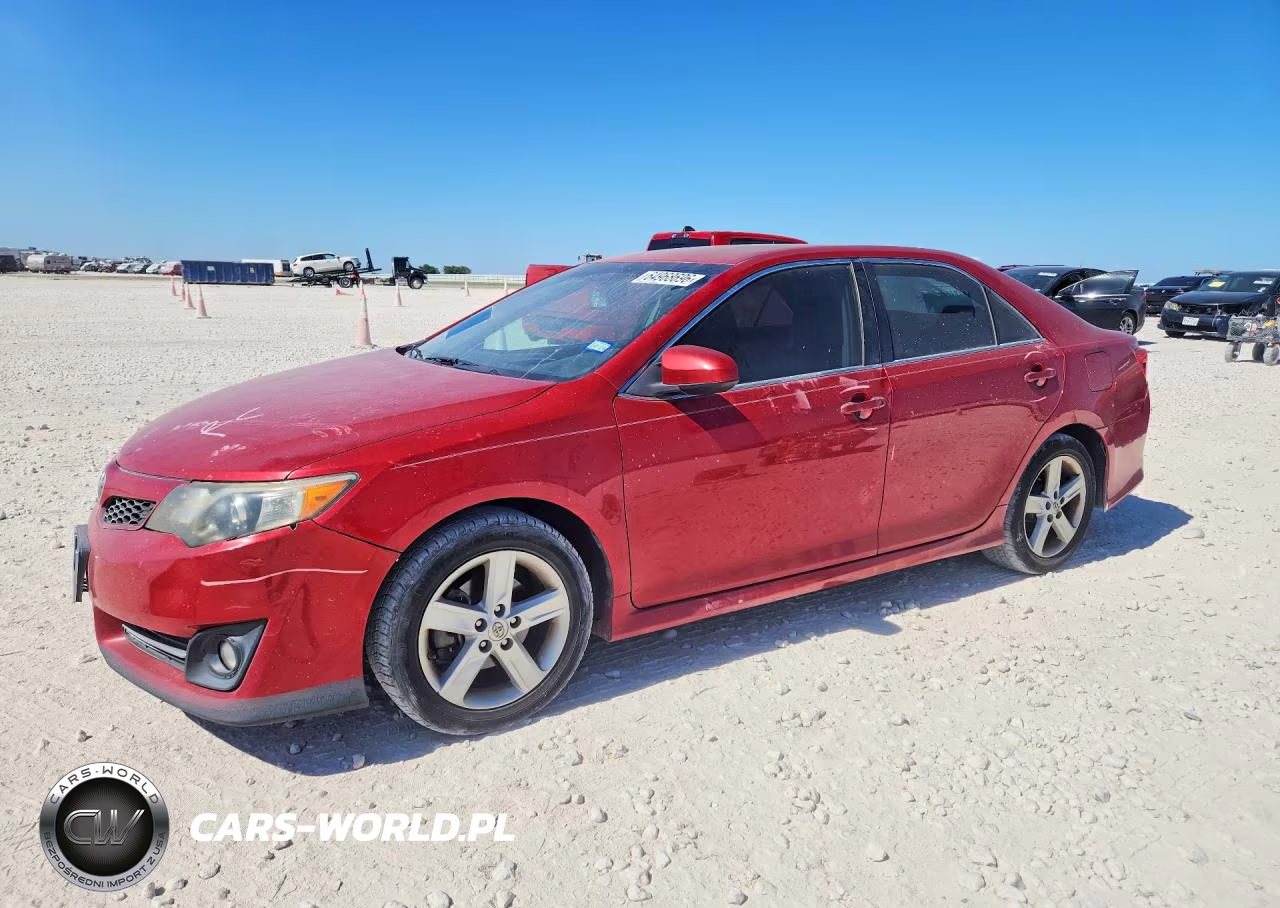 2014 Toyota Camry Se – zdjęcie 1 z 12