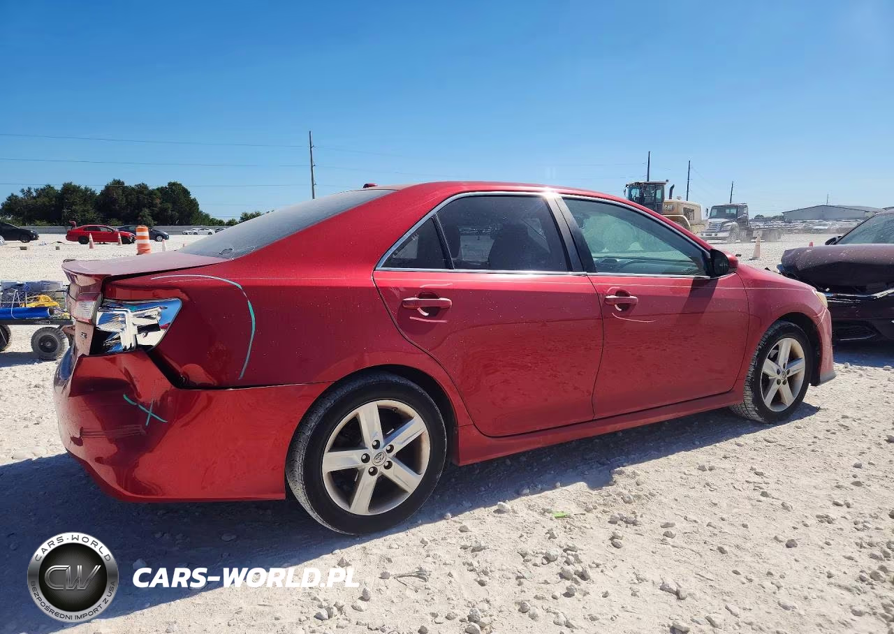 2014 Toyota Camry Se VIN:4T1BF1FK3EU741941 - 3