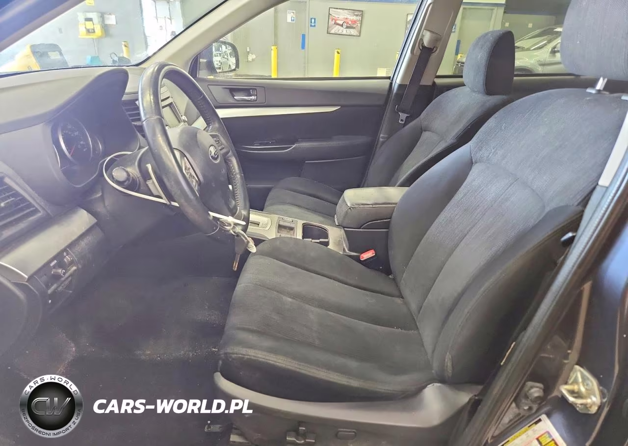 2014 Subaru Outback 2.5I Premium VIN:4S4BRBCC9E3302131 - 7