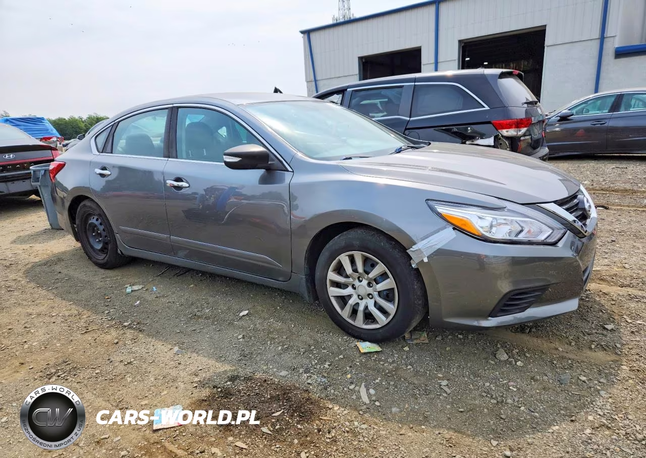 2016 Nissan Altima 2.5 S VIN:1N4AL3AP3GC127607 - 4