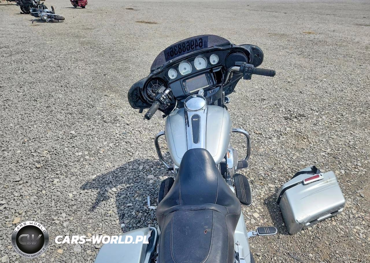 2015 Harley-Davidson Flhxs Street Glide Special VIN:1HD1KRM10FB682041 - 6