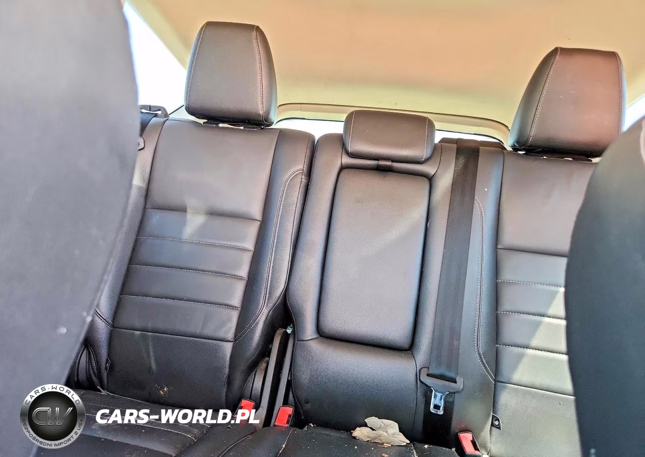 2016 Ford Escape Titanium VIN:1FMCU9JX7GUA88125 - 10