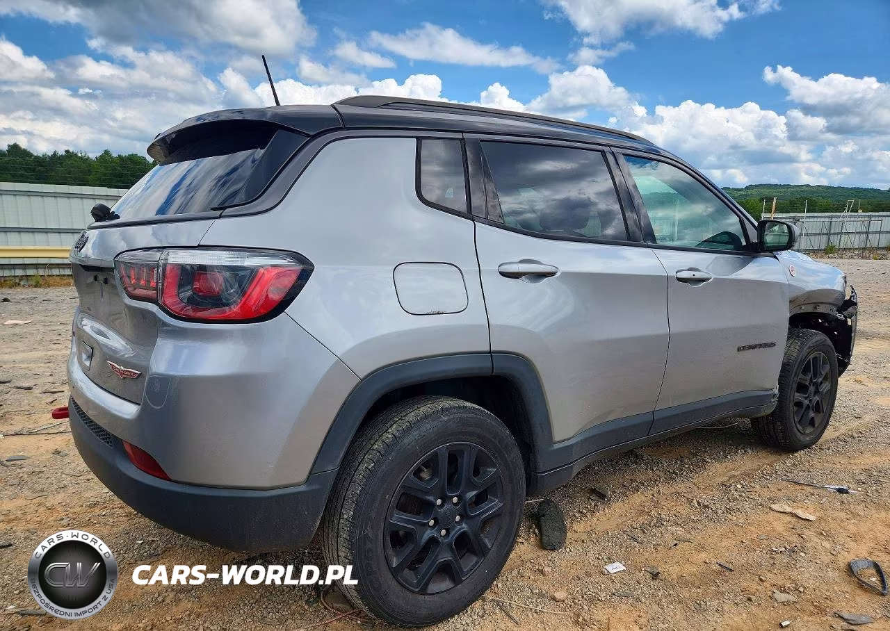 2019 Jeep Compass Trailhawk VIN:3C4NJDDB3KT669049 - 3
