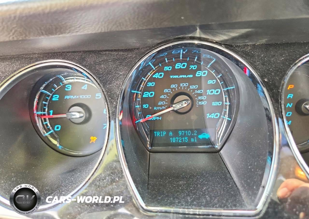 2010 Ford Taurus Limited VIN:1FAHP2FW5AG110627 - 9