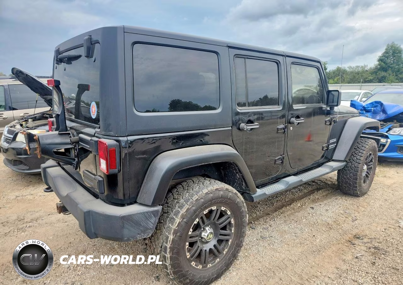 2014 Jeep Wrangler Unlimited Sport VIN:1C4BJWDG8EL251371 - 3