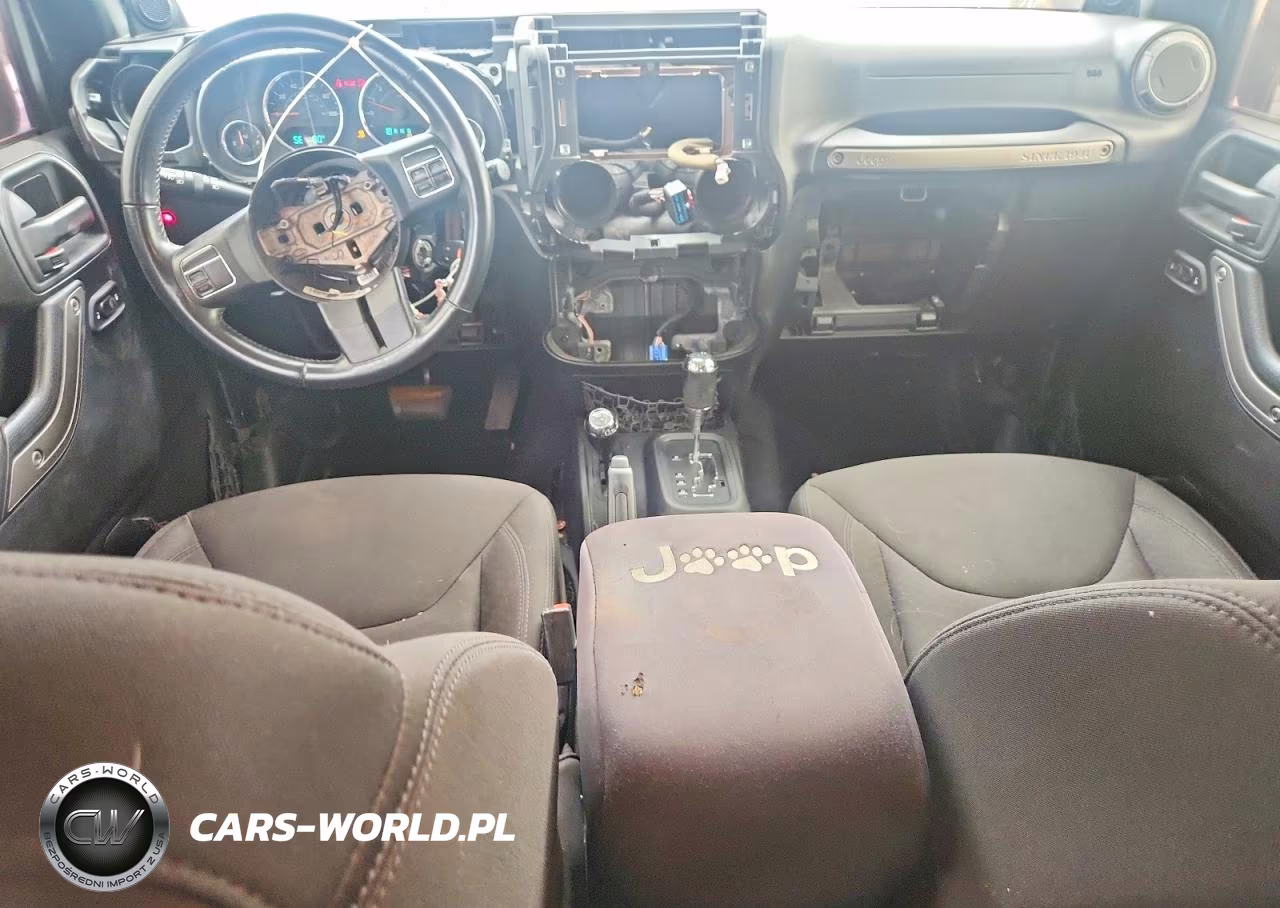 2014 Jeep Wrangler Unlimited Sport VIN:1C4BJWDG8EL251371 - 8