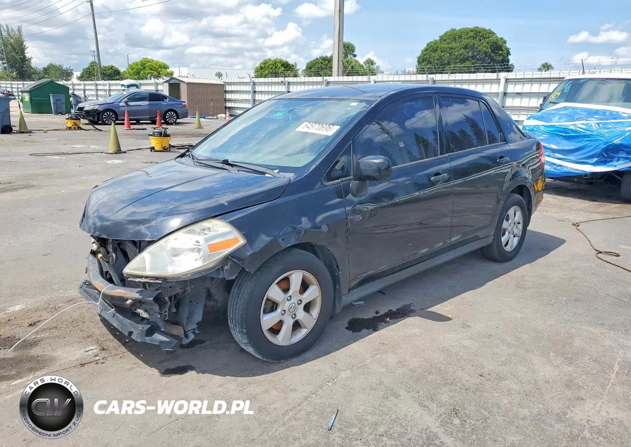 2009 Nissan Versa 1.8 S