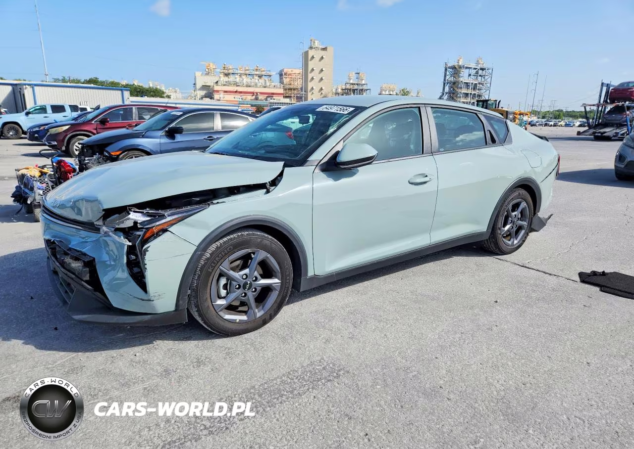 2026 Kia K4 Lxs VIN:3KPFT4DE8TE277859 - 1