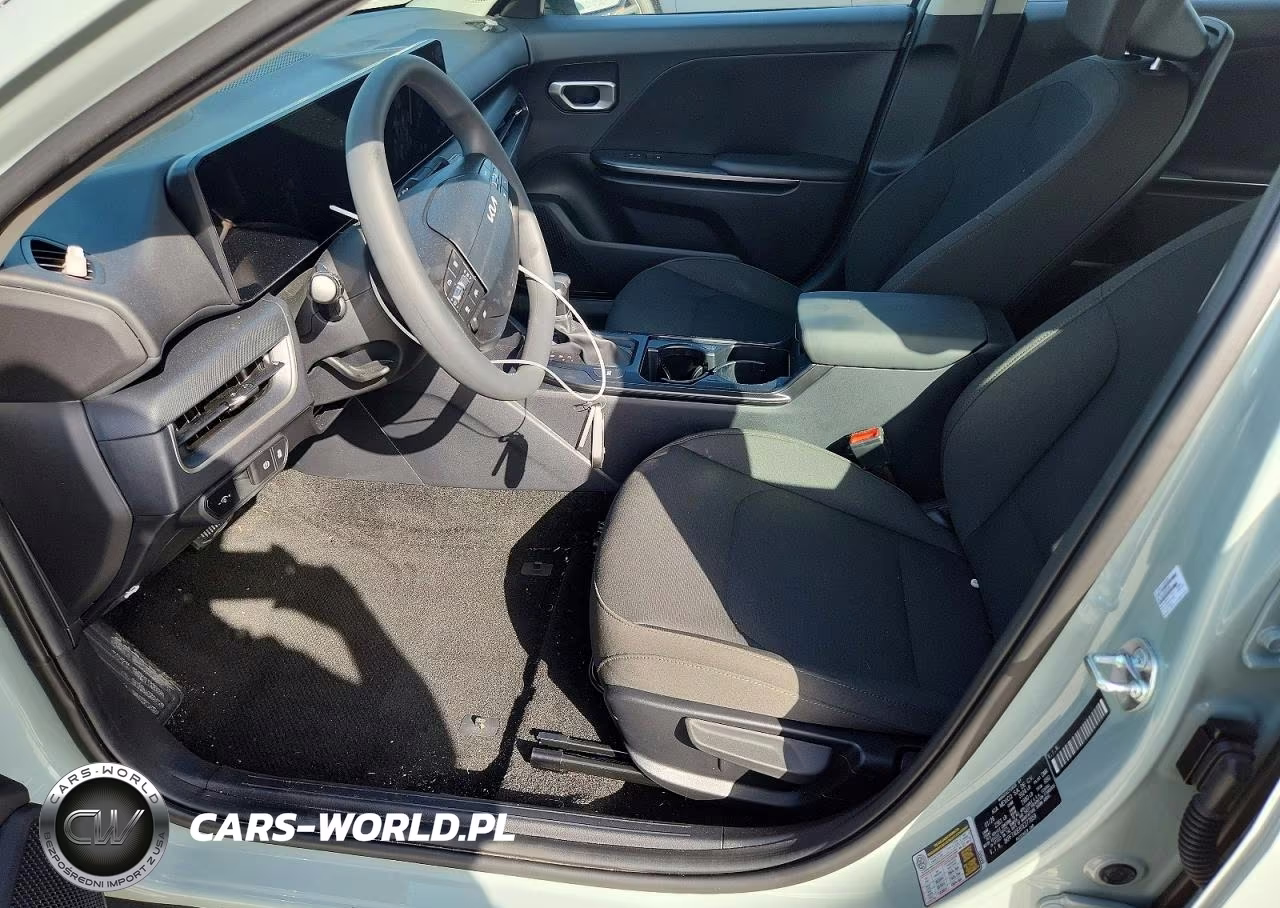 2026 Kia K4 Lxs VIN:3KPFT4DE8TE277859 - 7