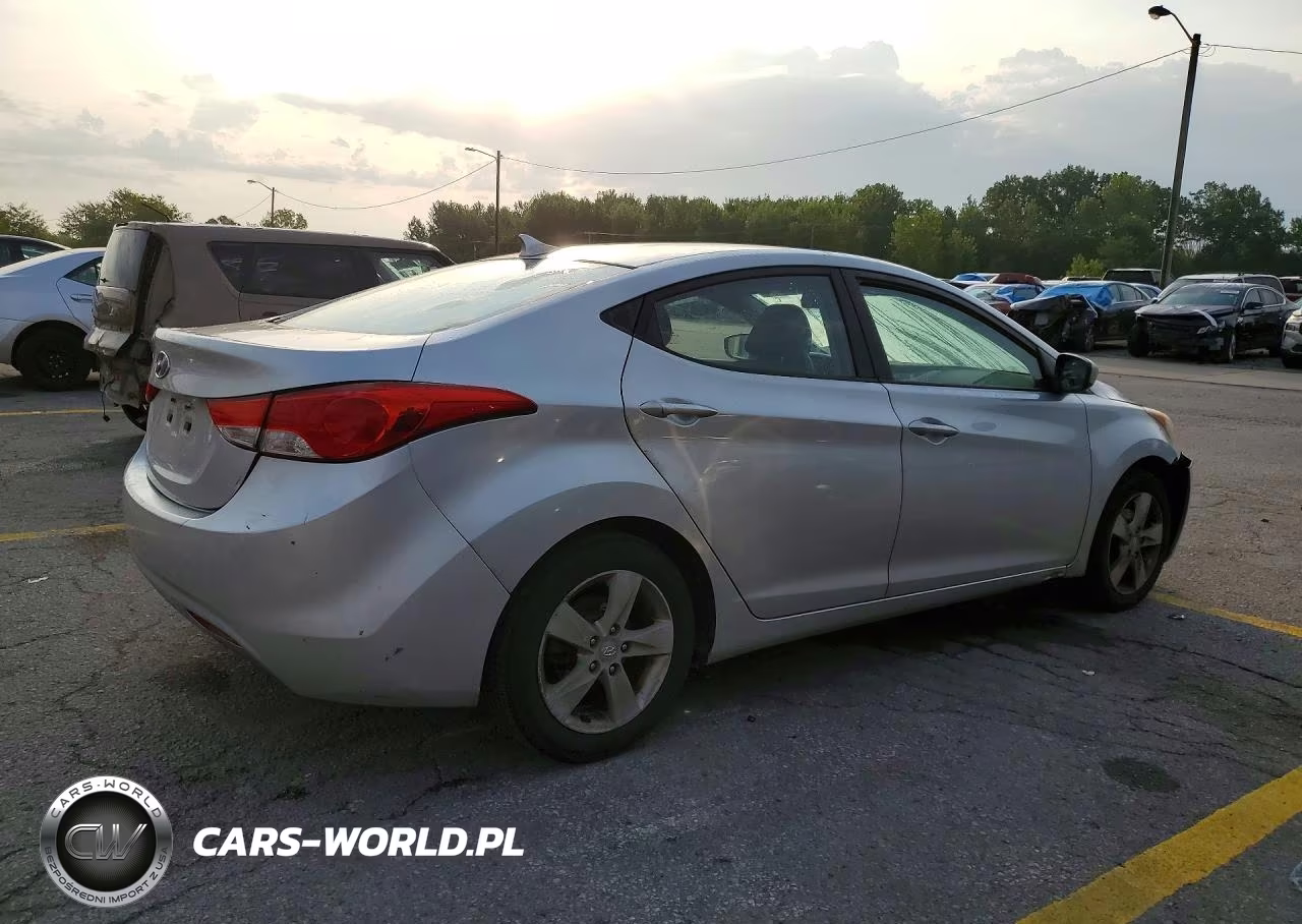 2013 Hyundai Elantra Gls VIN:KMHDH4AE6DU846333 - 3