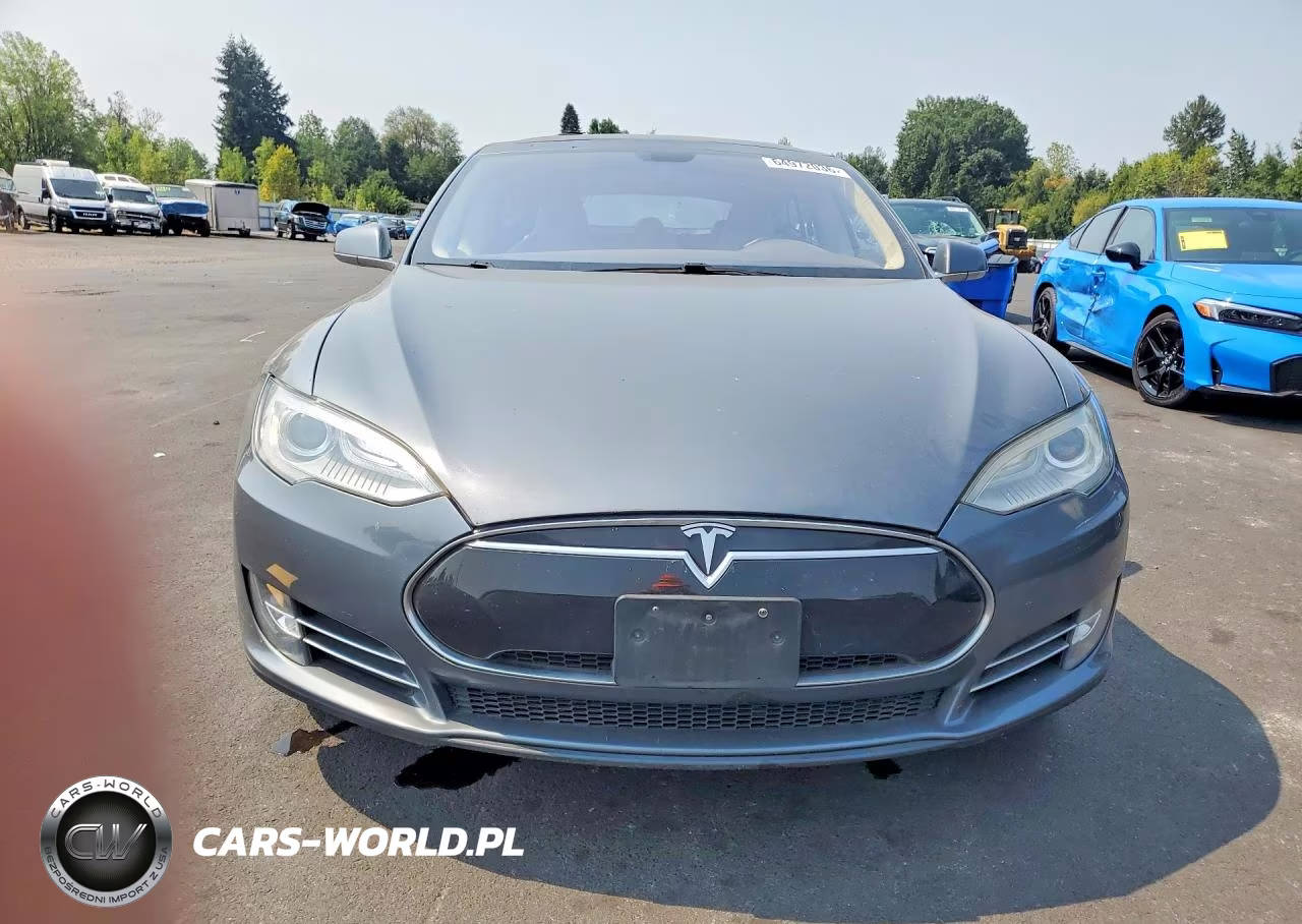 2013 Tesla Model S VIN:5YJSA1CN6DFP18324 - 5