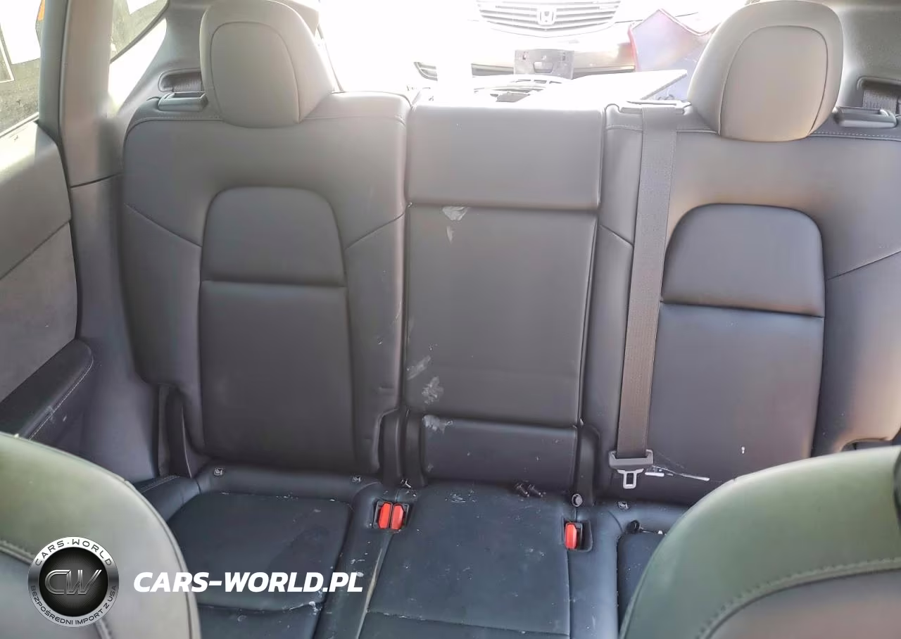 2022 Tesla Model Y VIN:7SAYGDEE6NF432470 - 10