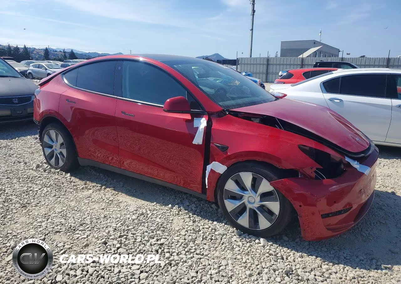 2022 Tesla Model Y VIN:7SAYGDEE6NF432470 - 4