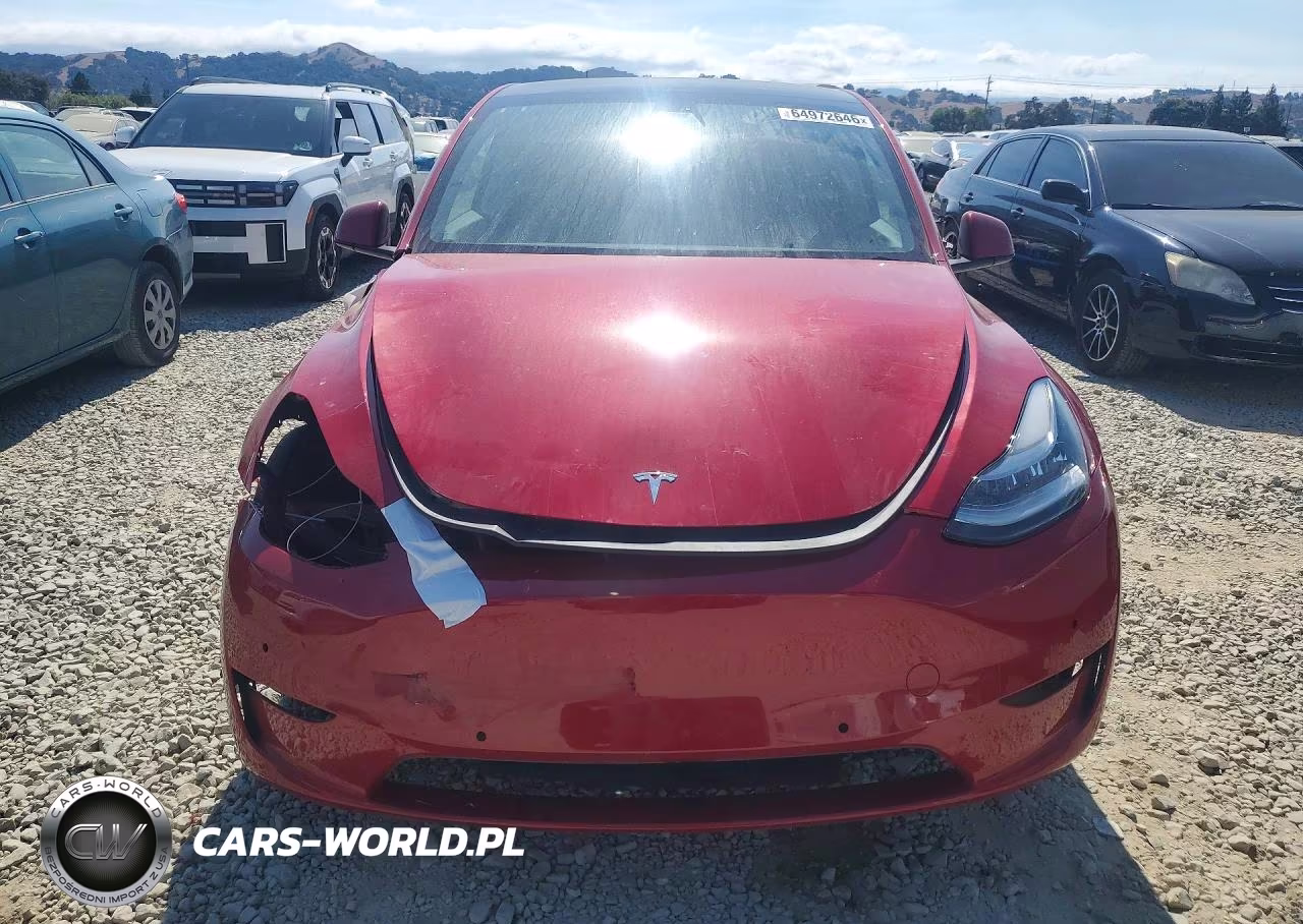 2022 Tesla Model Y VIN:7SAYGDEE6NF432470 - 5