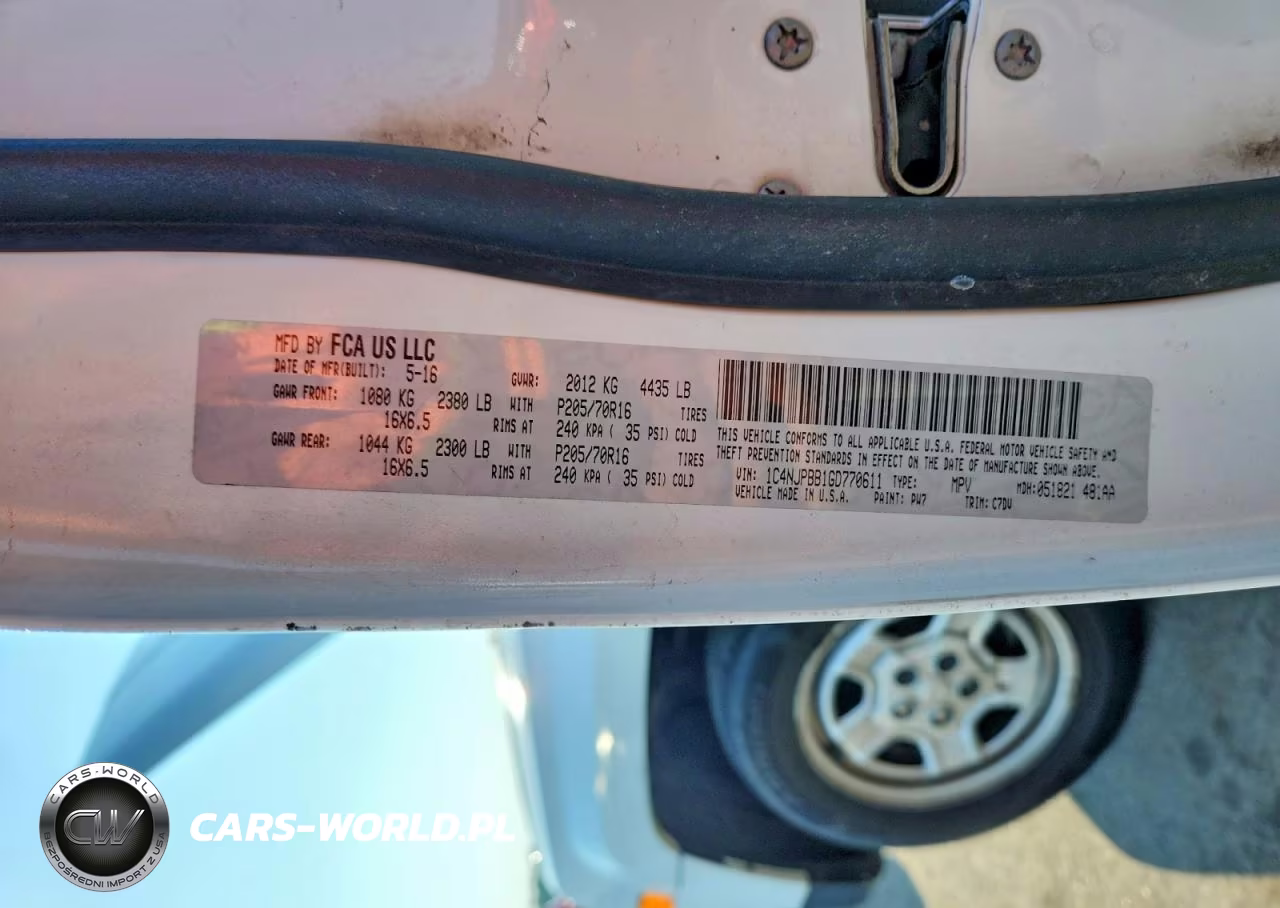 2016 Jeep Patriot Sport VIN:1C4NJPBB1GD770611 - 12