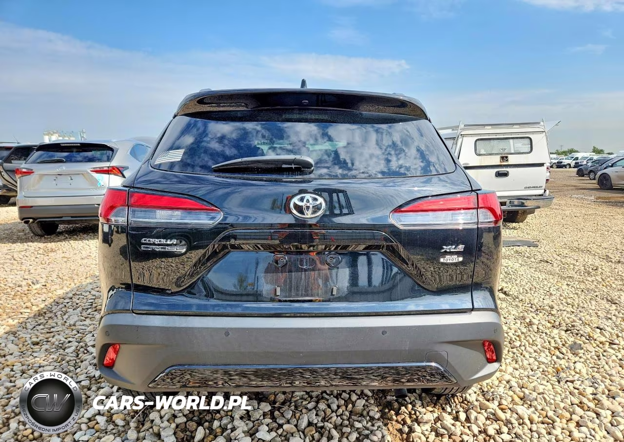 2022 Toyota Corolla Cross Xle VIN:7MUDAAAG2NV018171 - 6