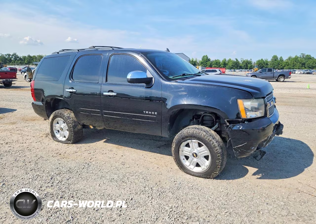 2013 Chevrolet Tahoe C1500 Lt VIN:1GNSCBE0XDR199944 - 4