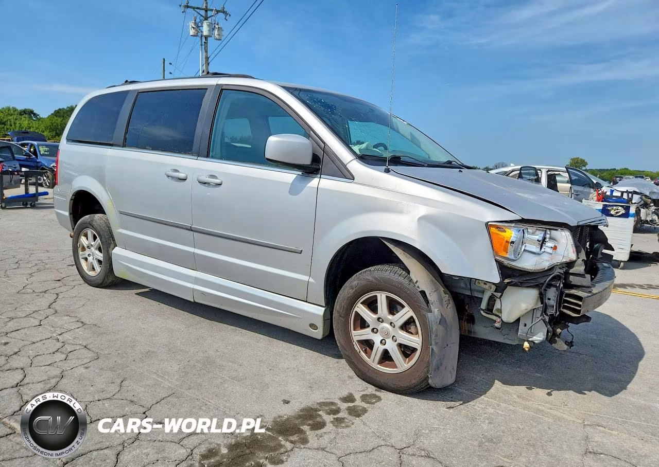 2010 Chrysler Town & Country Touring VIN:2A4RR5D12AR235188 - 4