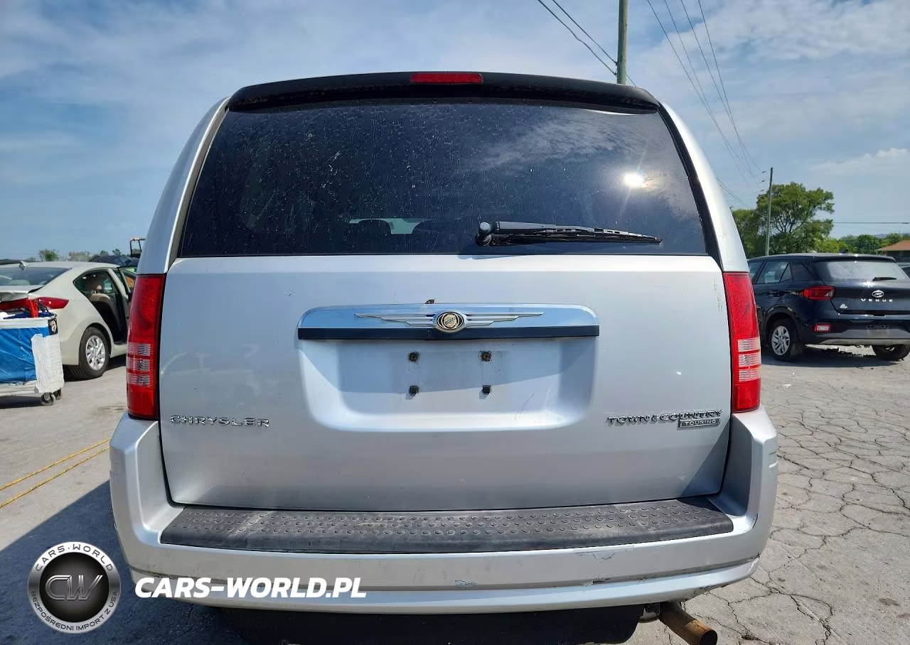 2010 Chrysler Town & Country Touring VIN:2A4RR5D12AR235188 - 6
