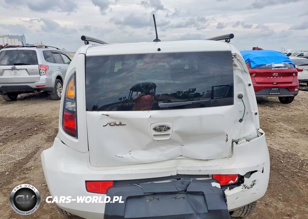 2011 Kia Soul + VIN:KNDJT2A29B7266716 - 6