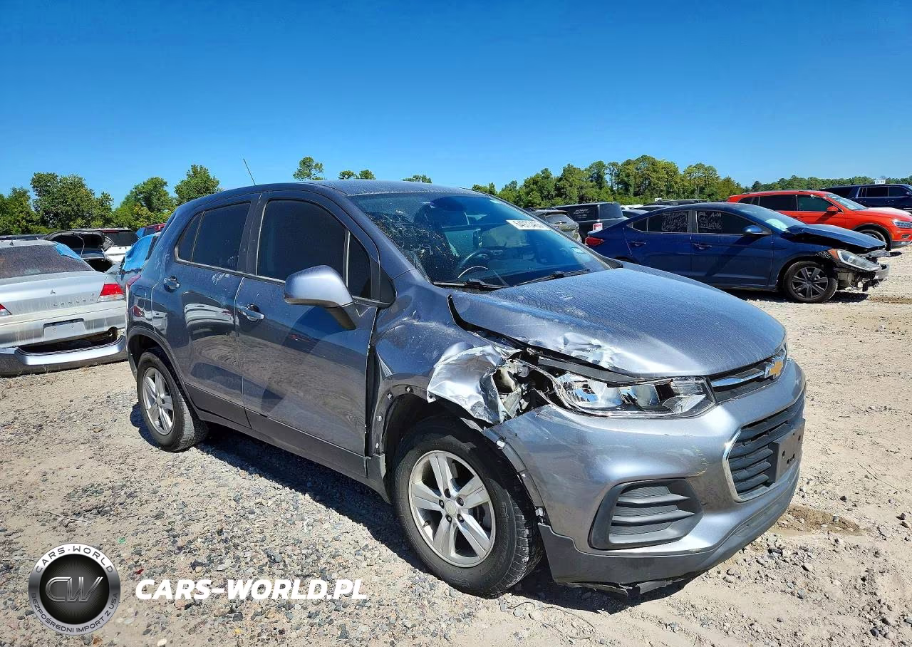2020 Chevrolet Trax Ls VIN:3GNCJKSB1LL289232 - 4