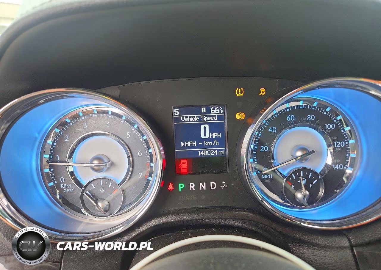 2011 Chrysler 300 Limited VIN:2C3CA5CG8BH594968 - 9